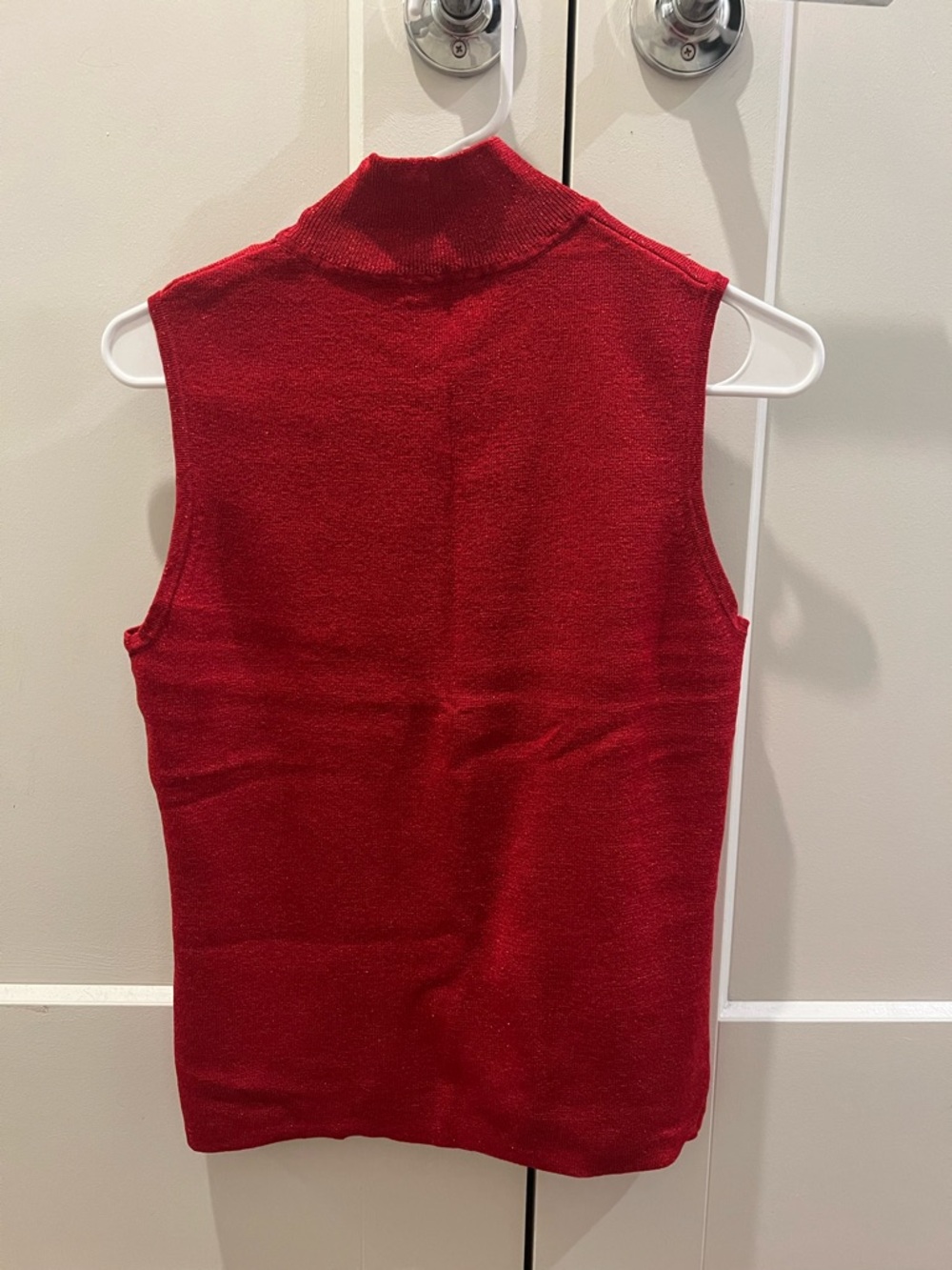 Sleeveless Mock Neck Tank Top in Red
